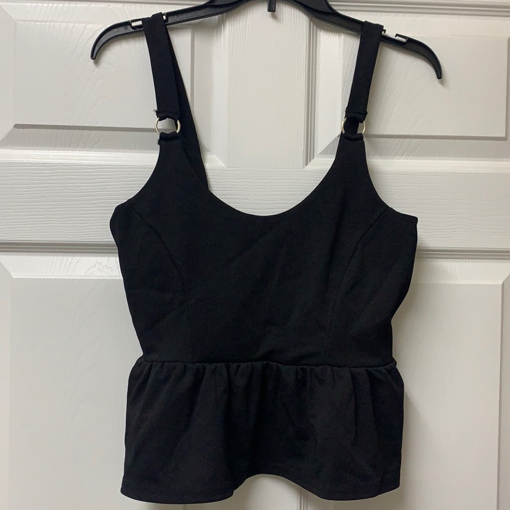 Women’s Pretty Little thing top